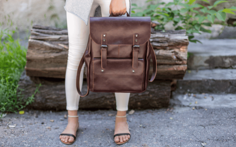 Why Premium Leather Gifts Require Early Planning