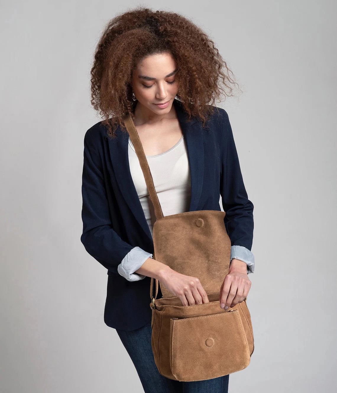 brown leather crossbody purse