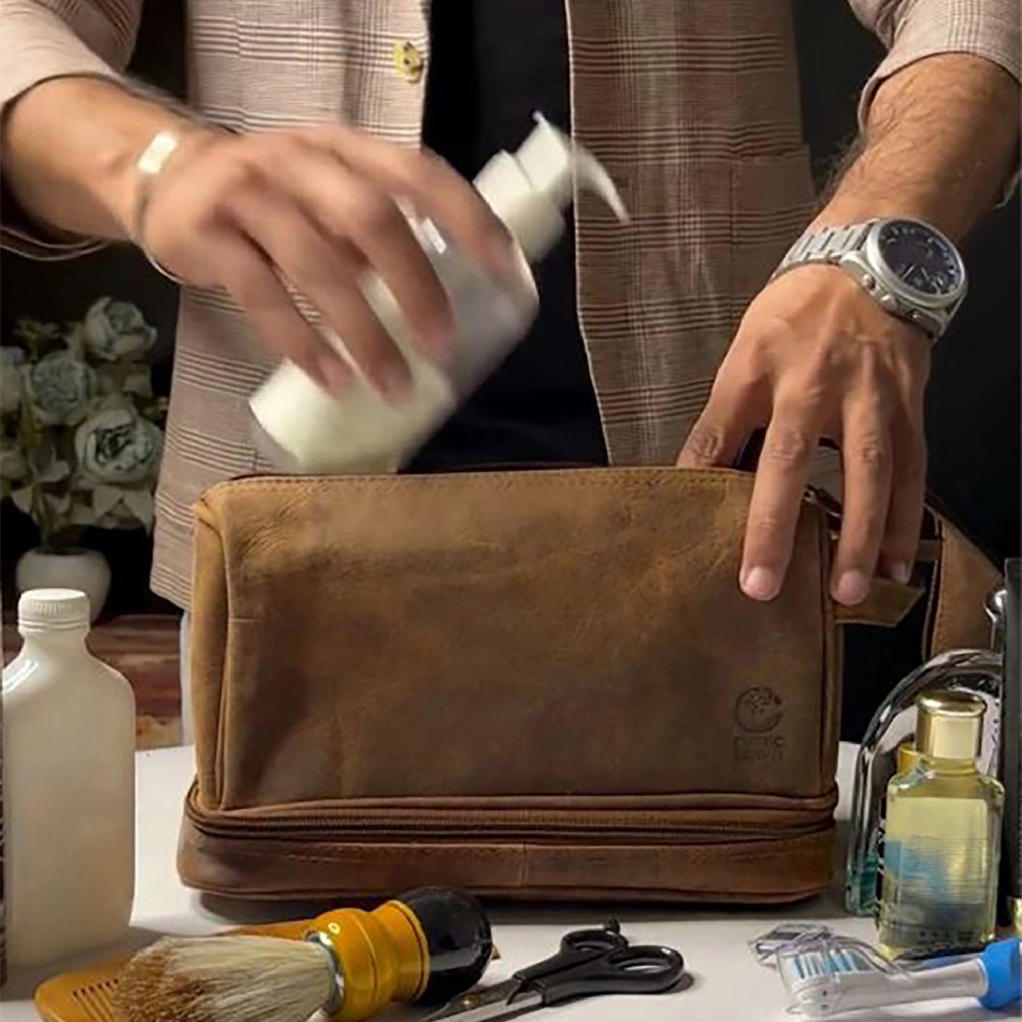 Sam's Stylish Leather Toiletry Bag