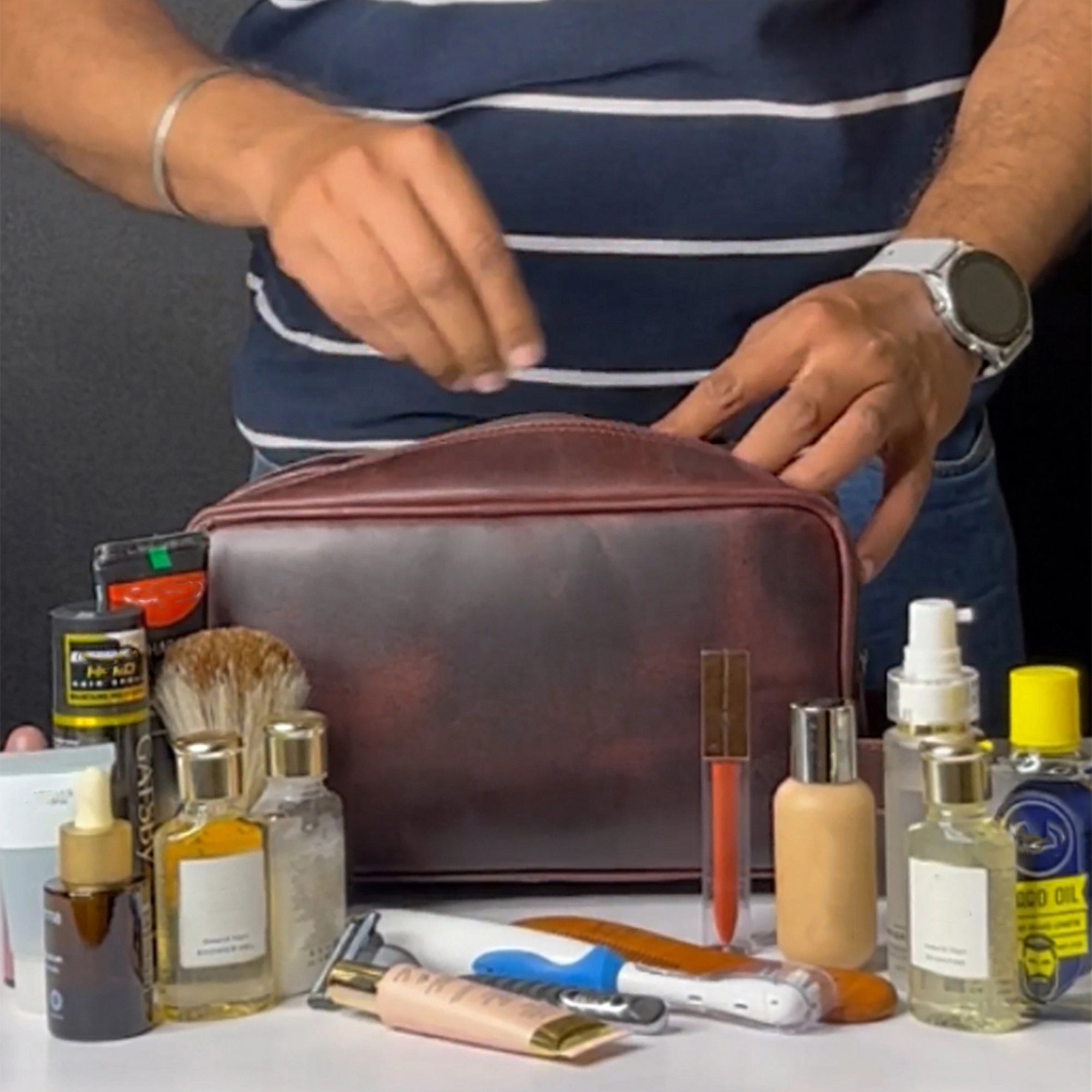 Johnny Leather Travel Dopp Kit for Men (Walnut Brown)