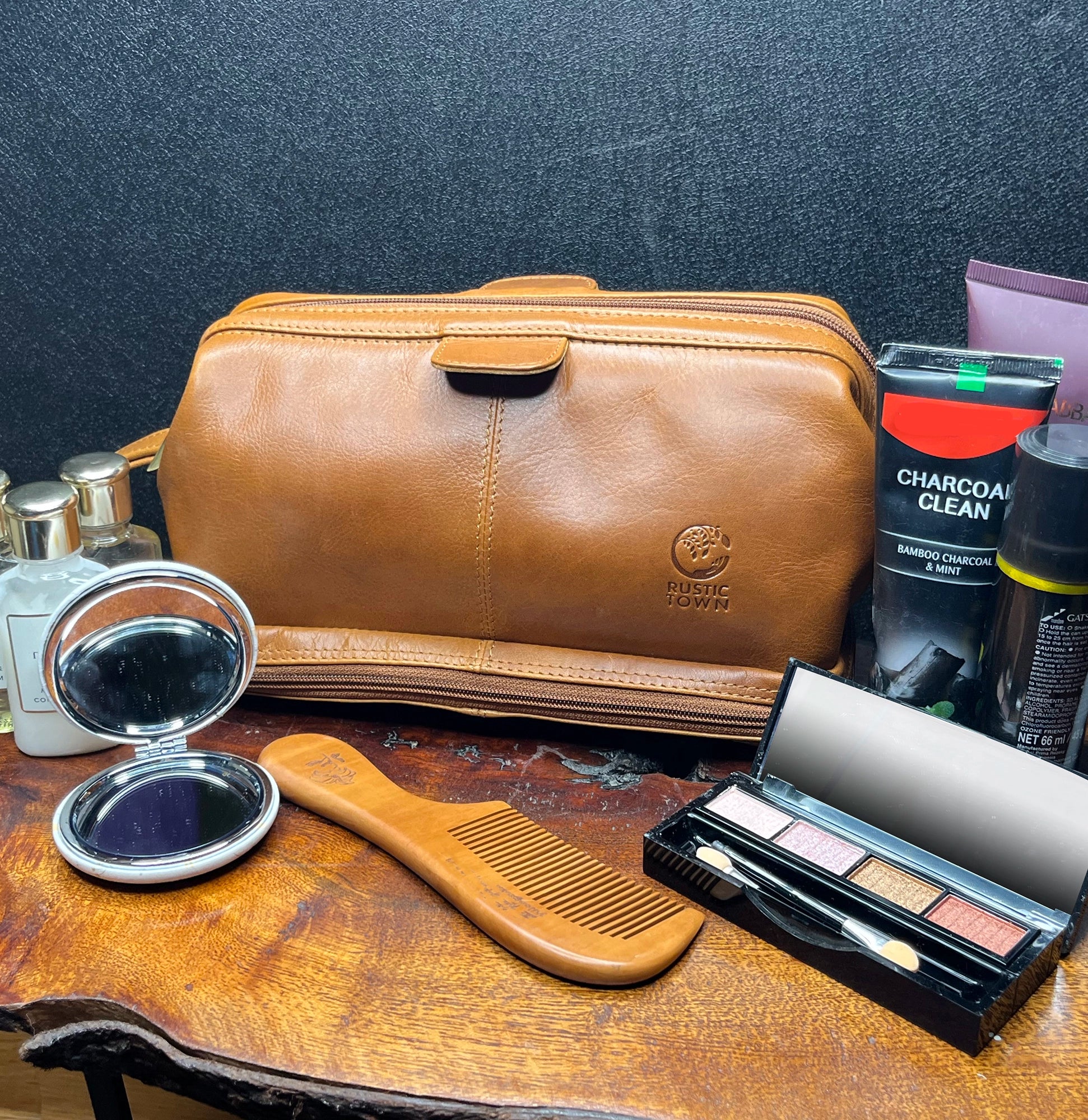 Megan Leather Travel Toiletry Bag (Cognac)