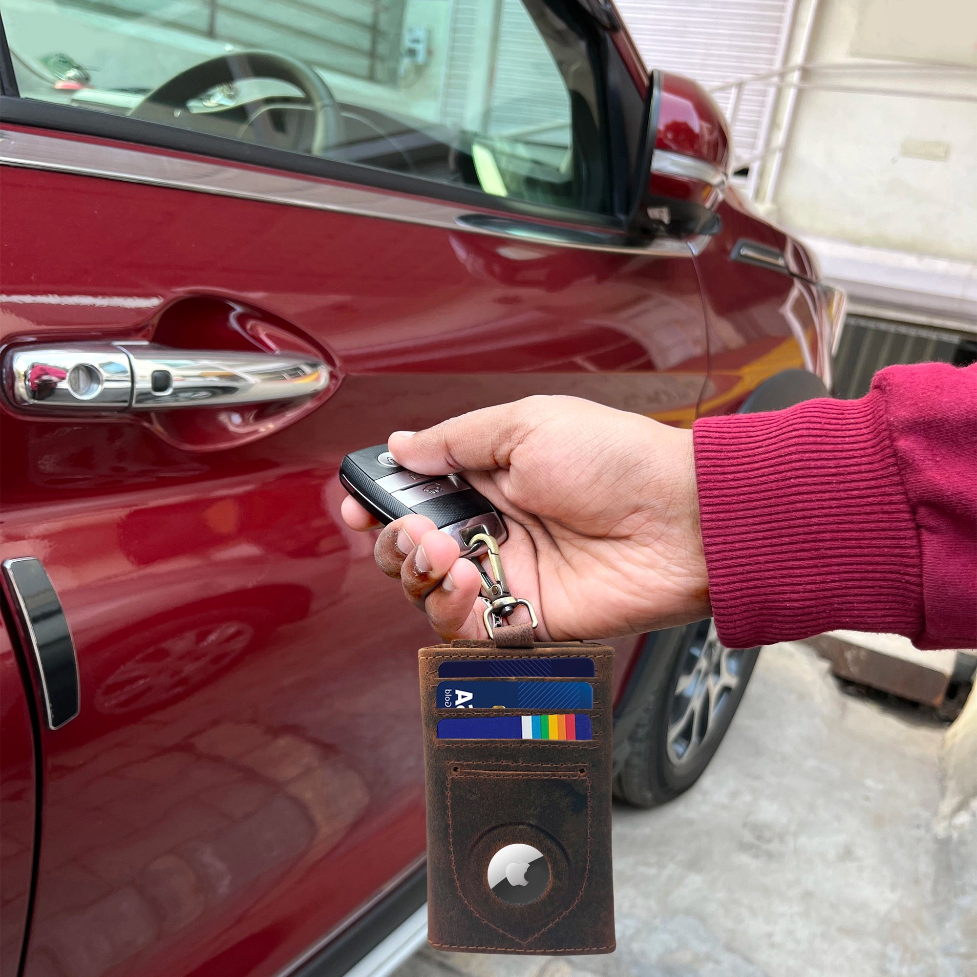 Leather Key Holder - Slim Keychain AirTag Holder Wallet