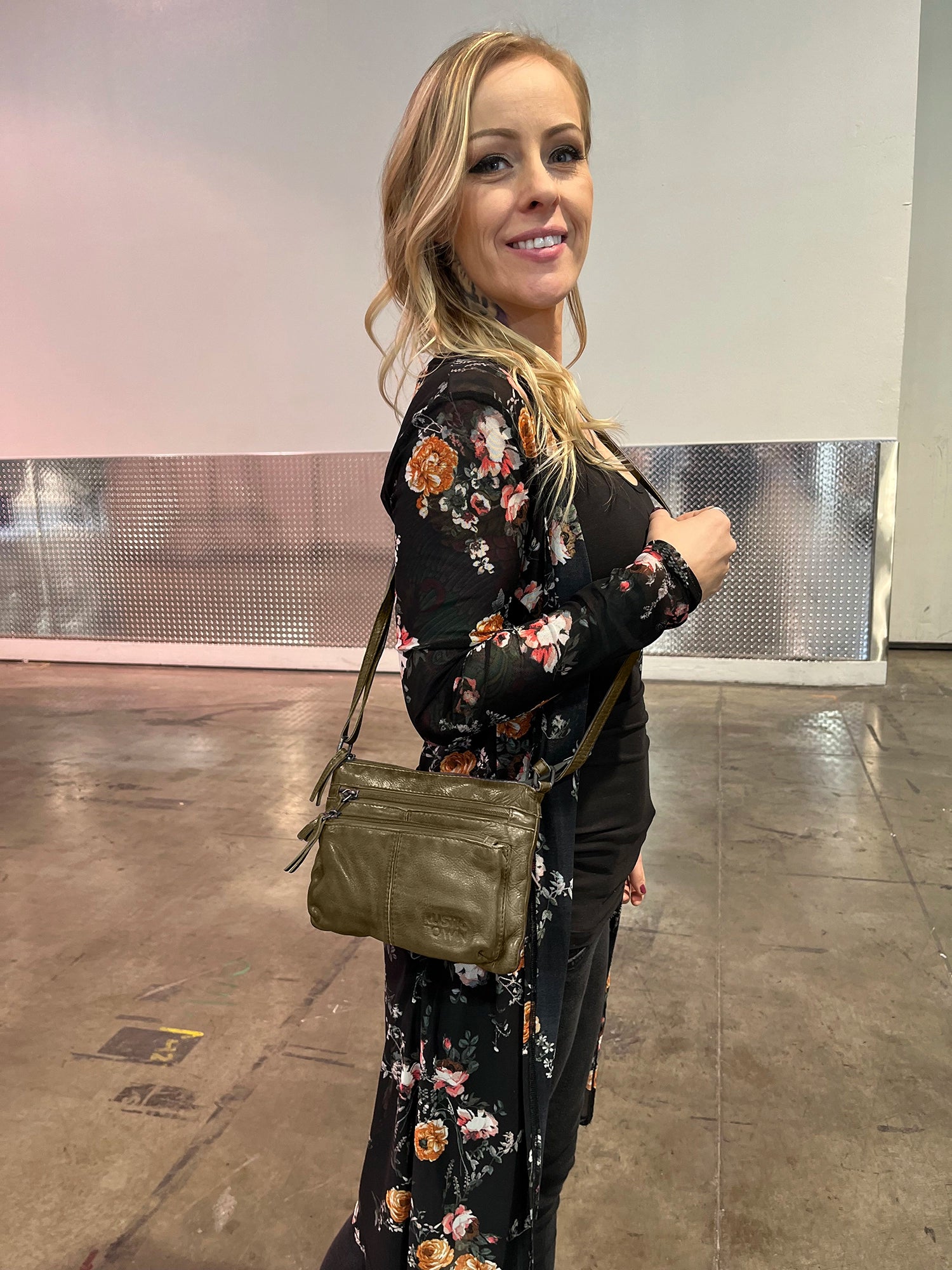 leather shoulder bag for women