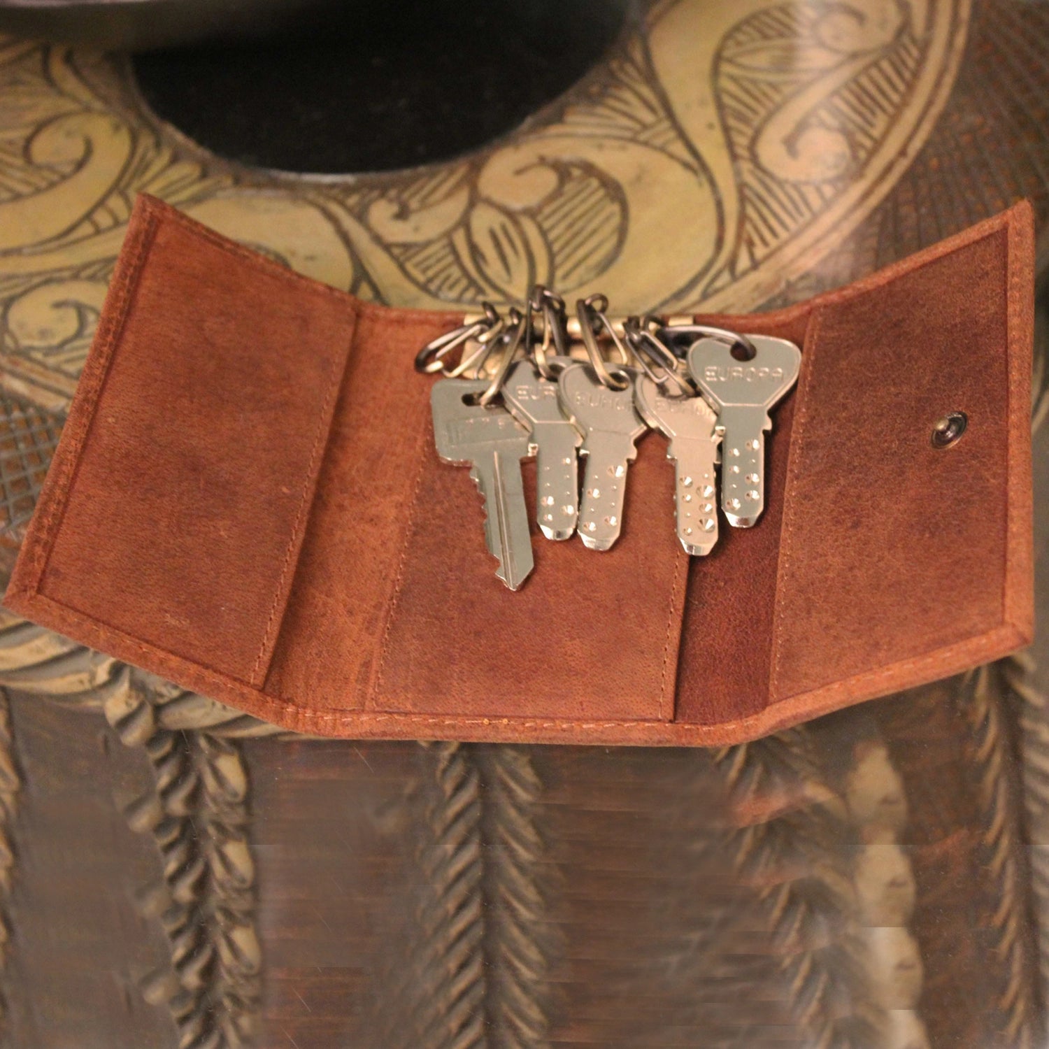 leather key holder