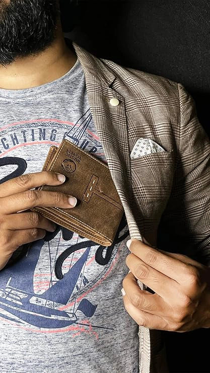 Leather Bifold Wallet for Men - RFID Protecting with Credit Card Slots and Coin Pocket (Brown)
