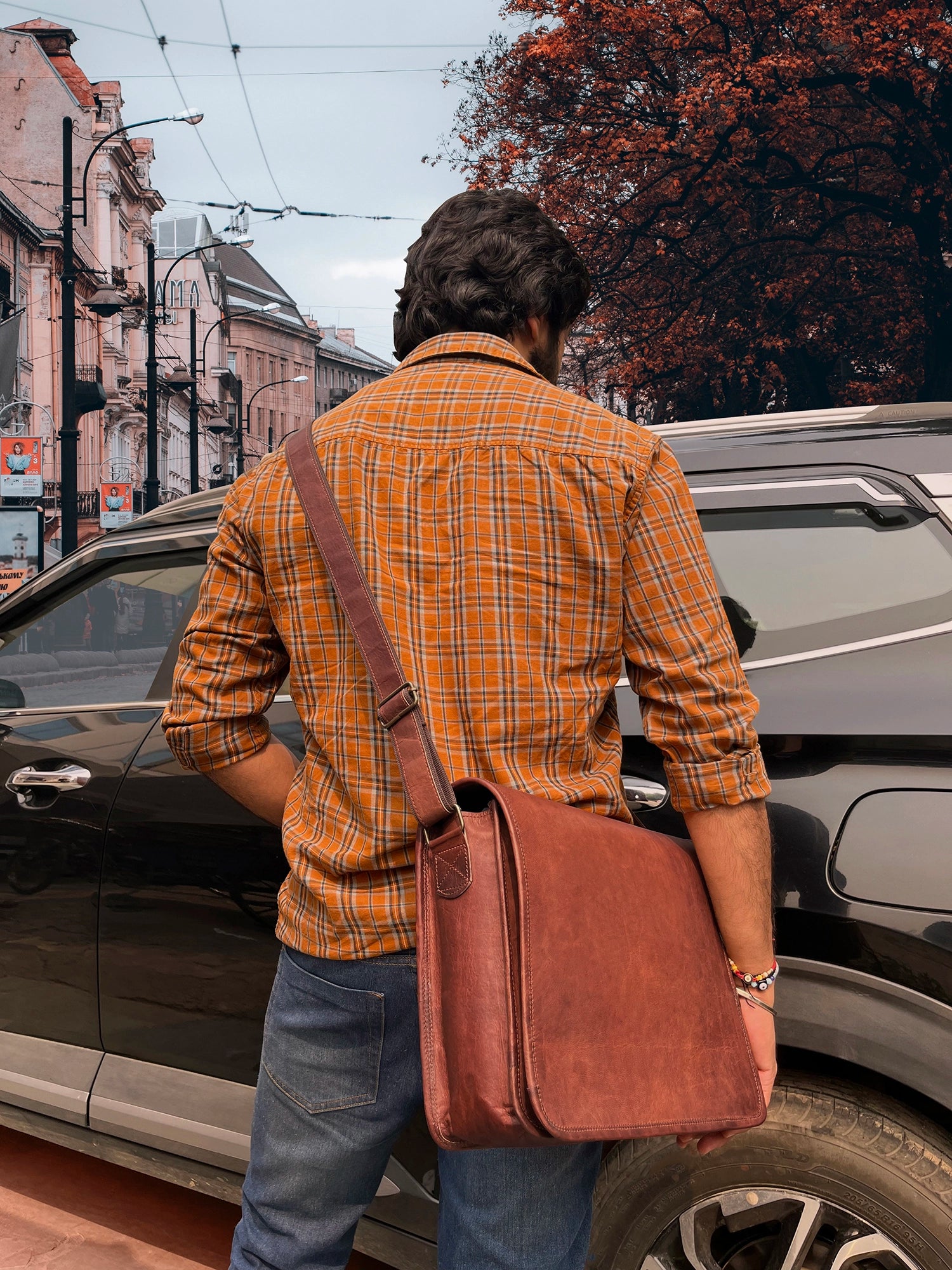 Artisian Leather Laptop Messenger Bag (15 inch)