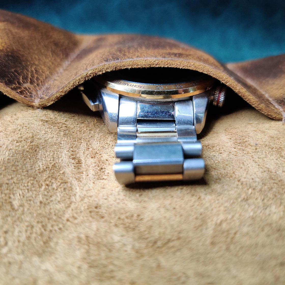 Travel watch roll online