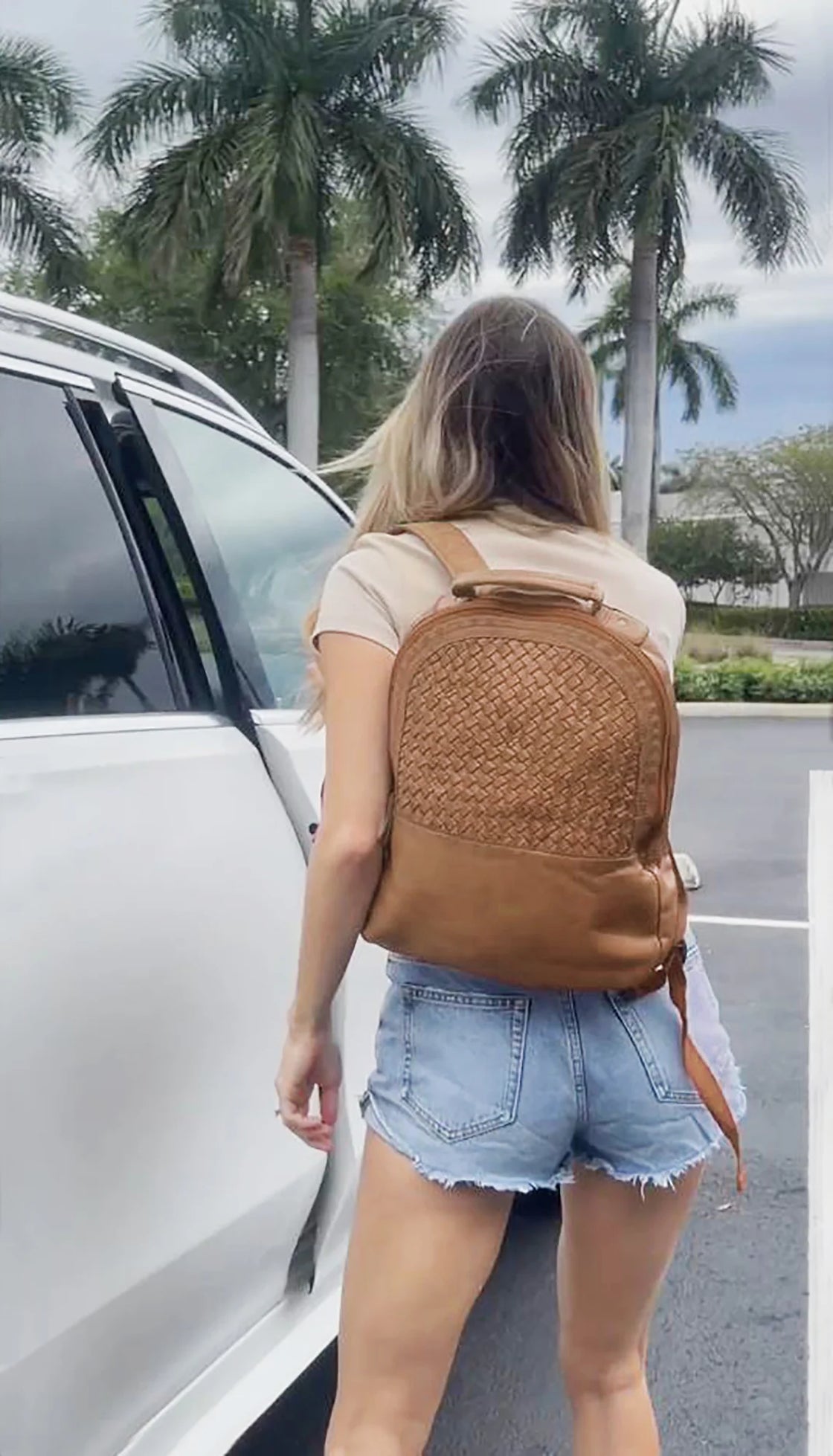 Leather Laptop Backpack for Women Cognac Rustic Town